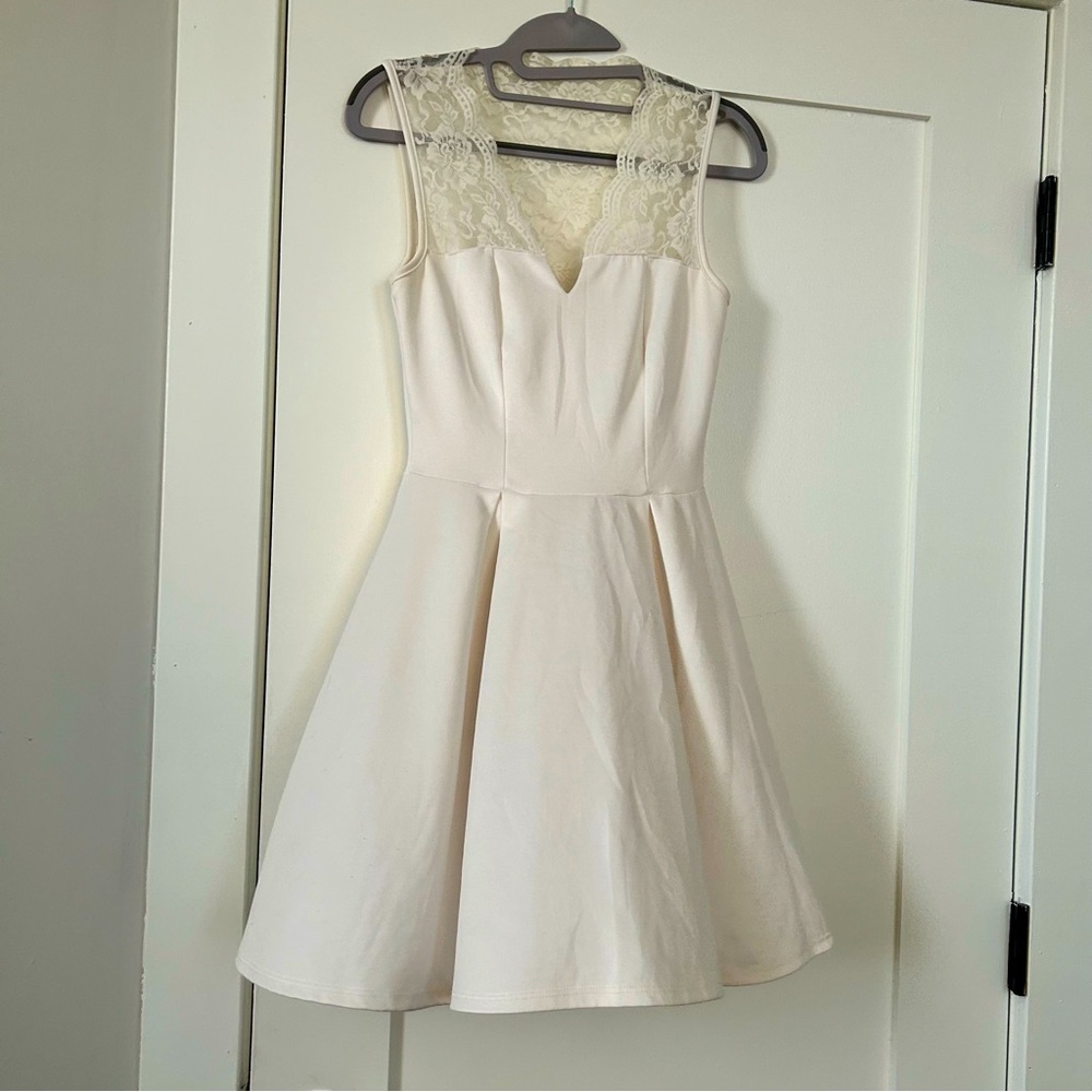 🌻 (3 FOR 15) | Charlotte Russe White A-Line Dress with Lace